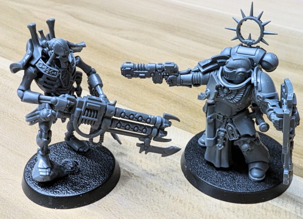 WarHammer 40K Imperium magazine - Issue 1 miniatures Space Marine Primaris Lieutenant & Necron Royal Warden.